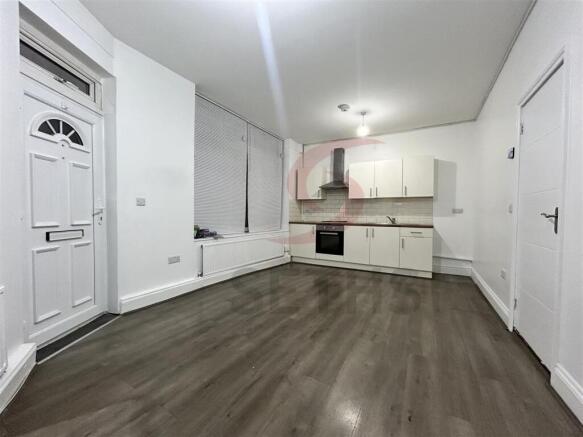 Lounge/Kitchen
