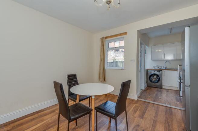 KITCHEN, DINER AND LOUNGE