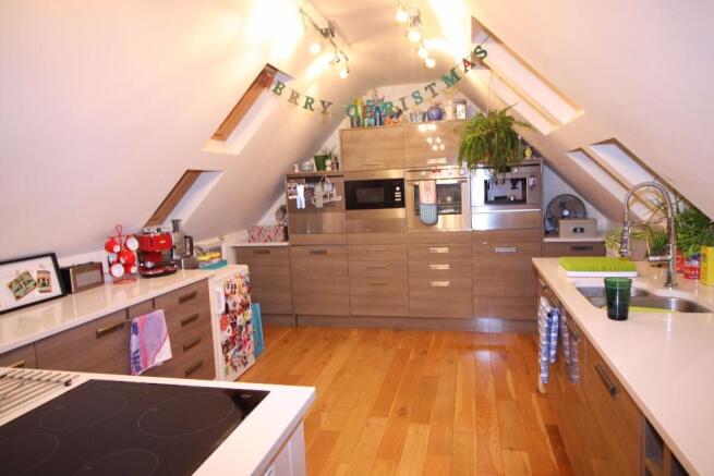 Lounge / Kitchen