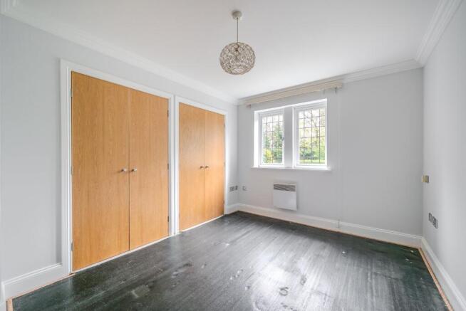 2 bed Flat for sale Image 11