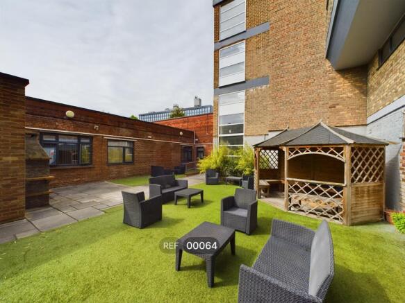 1 bed Hotel Room to rent Image 7