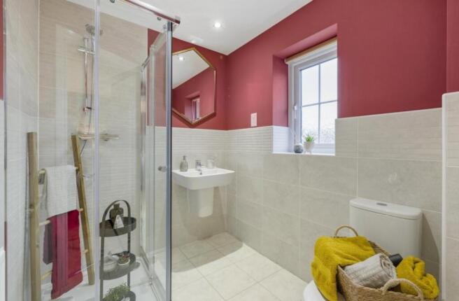 Bathroom - Bay - Red