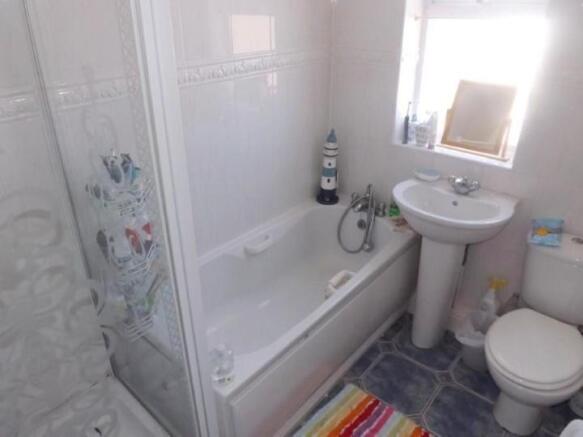 4 Piece Bathroom Sui