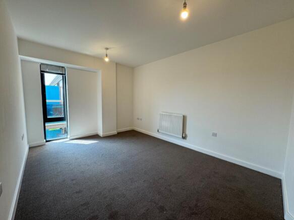 2 bed Flat to rent Image 4