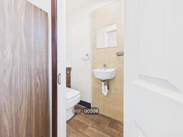 1 bed Hotel Room to rent Image 8