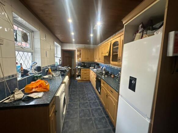 6 bed Terraced to rent Image 8
