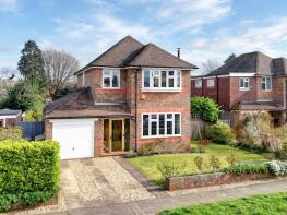 8, The Avenue, Hailsham BN27 3HT