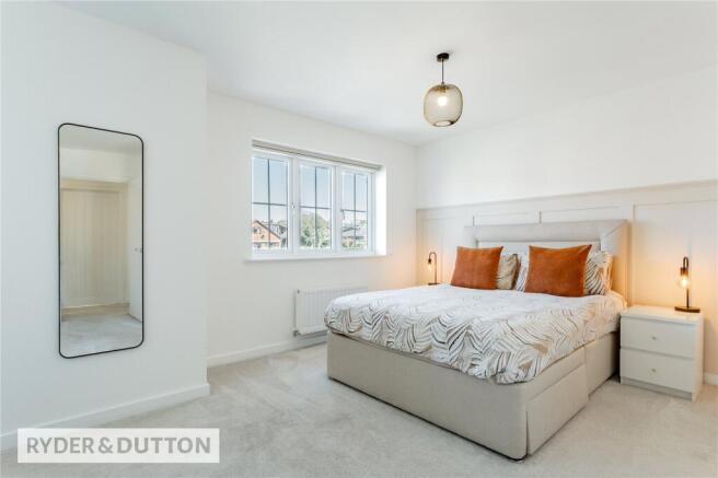 4 bed Detached for sale Image 10