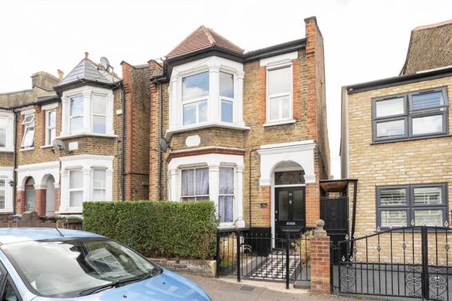 St John's Road, E17