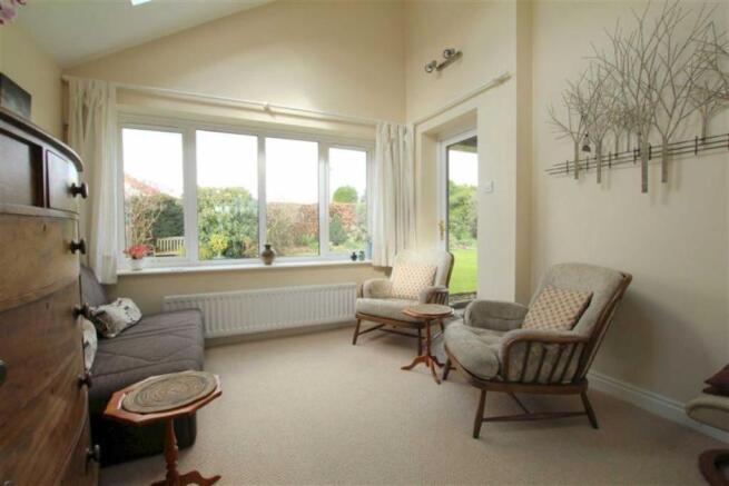 GARDEN ROOM