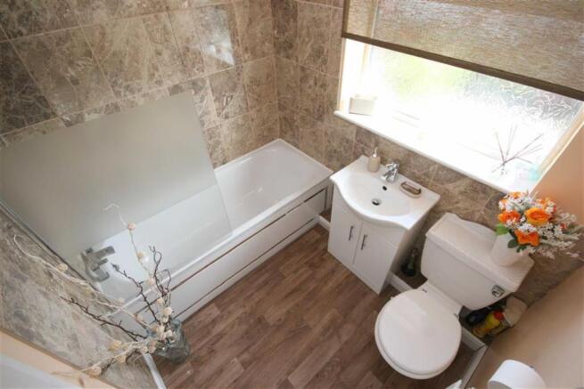 BATHROOM / WC
