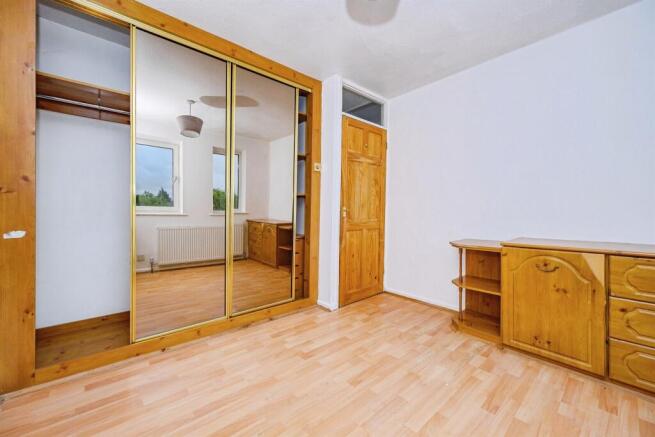 Chapel Close, Watford photo 4