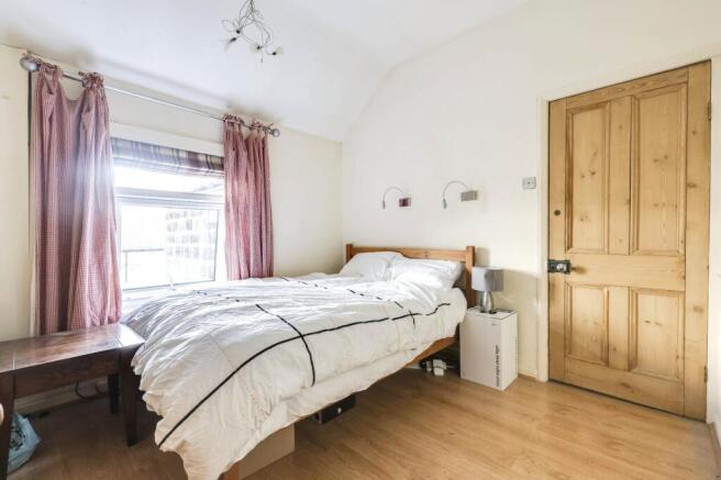 3 bed Terraced for sale Image 11