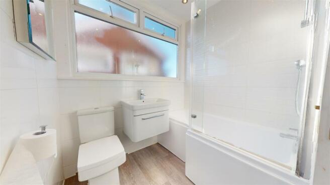 The Avenue Bathroom