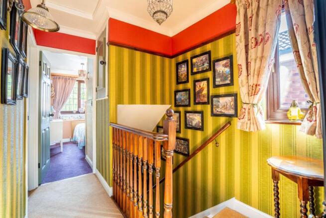 4 bed Detached for sale Image 11