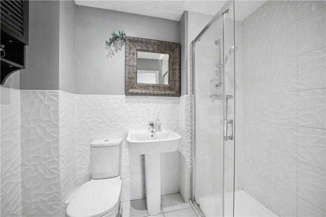 4 bed Detached for sale Image 12