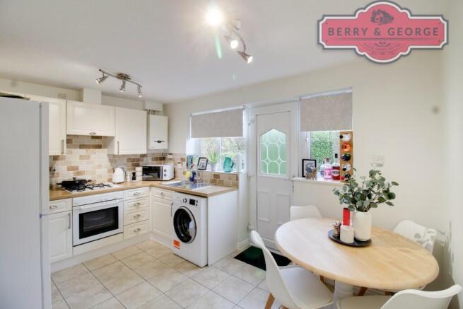 KITCHEN /DINER