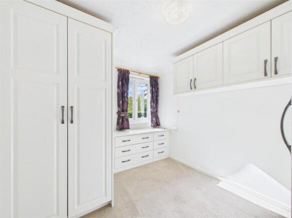 2 bed Apartment for sale Image 8