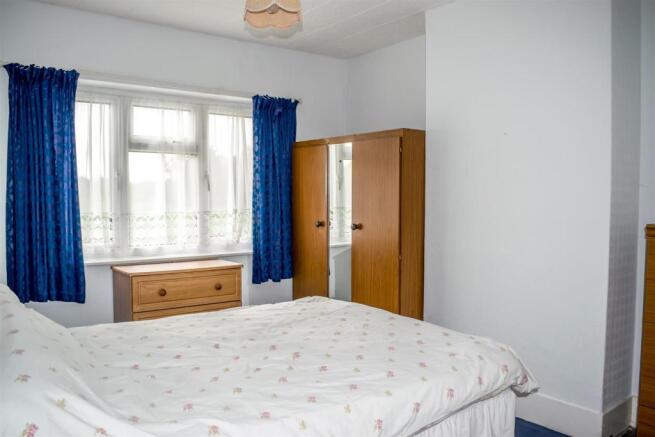 bed 1.jpg