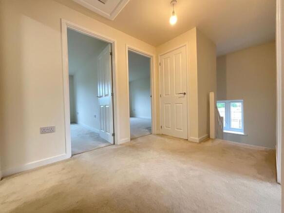 4 bed Detached to rent Image 7