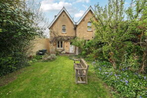 Roseland Villa, London Road, Box SN13 8LY