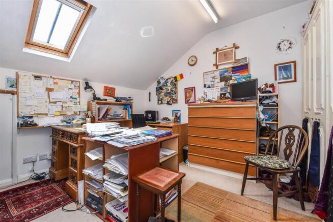 Bedroom/Study