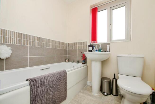 2 bed Terraced for sale Image 12