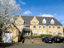 12, Lancing House, Hallam Close, Watford WD24 4RL