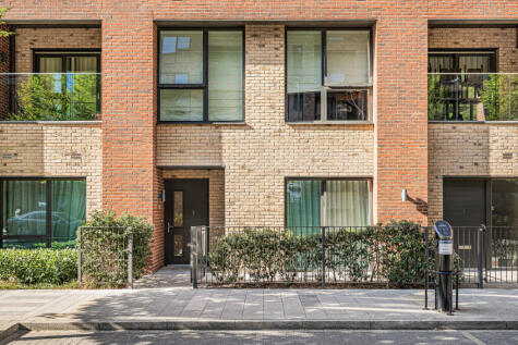 Lismore Boulevard, London, NW9