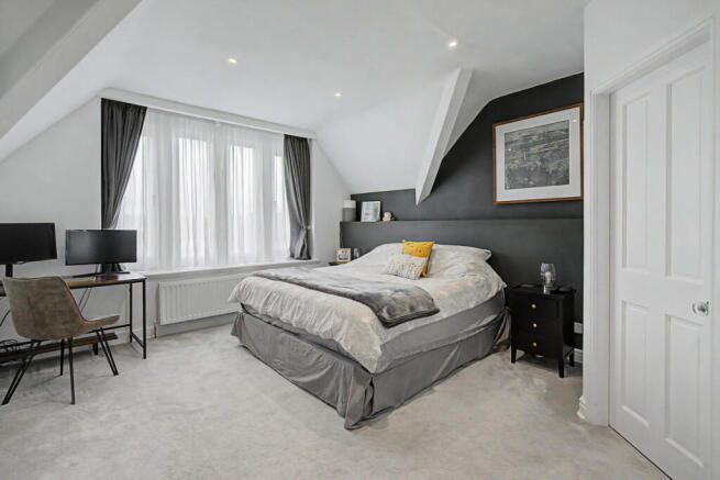 2 bed Apartment for sale Image 9