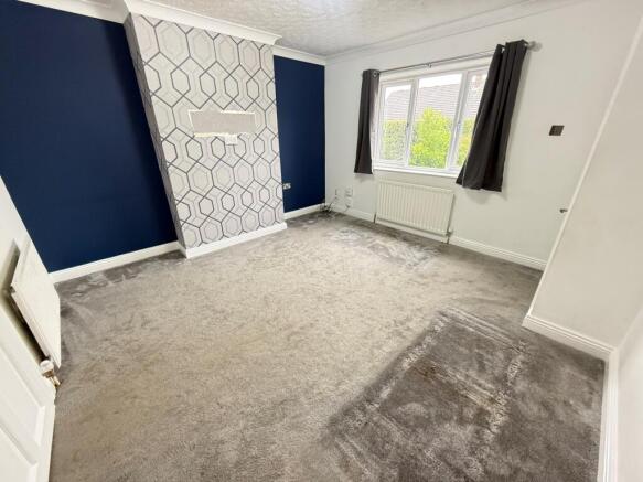3 bed Semi-Detached to rent Image 6