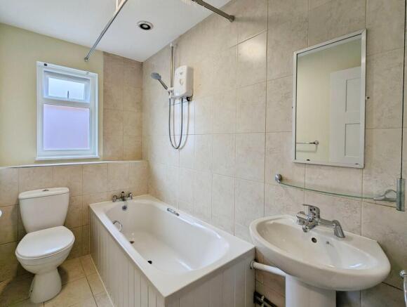 2 bed Semi-Detached for sale Image 9