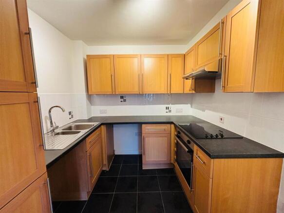 Kitchen Area: