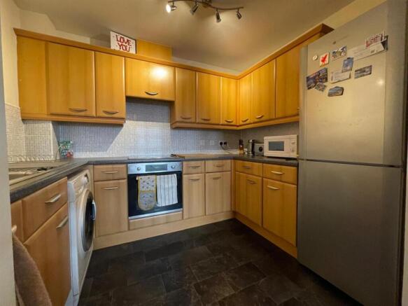 1 bed House for sale Image 6