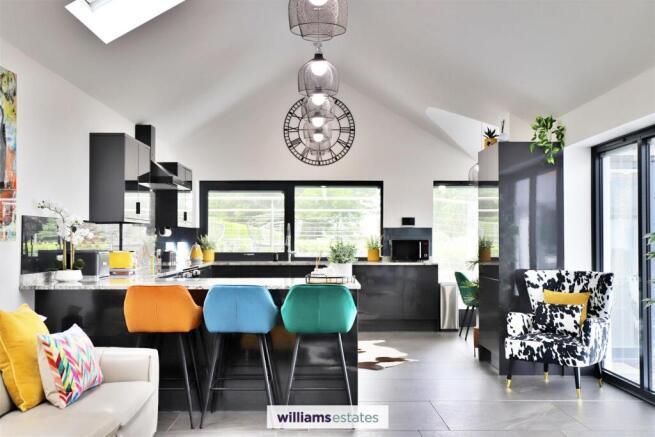 Open Plan Living / Kitchen