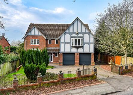 Histons Lodge, Histons Hill, Codsall, Wolverhampton, WV8 2EY