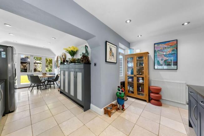 3 bed House for sale Image 7