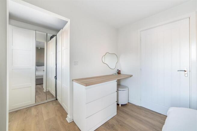 2 bed Apartment for sale Image 10