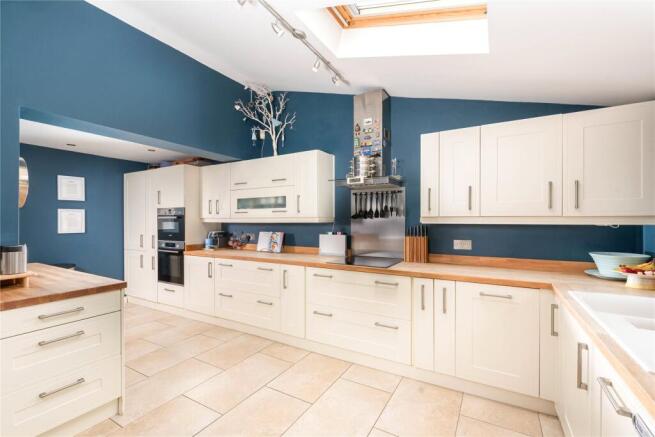 Kitchen/Breakfast Rm