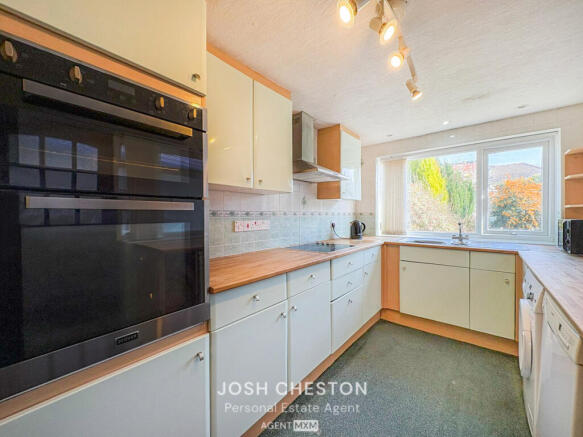 3 bed Detached Bungalow for sale Image 8