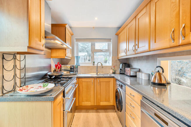 1404065-8-6984bf2...