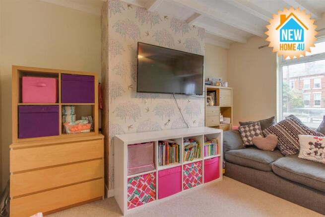 LOUNGE: