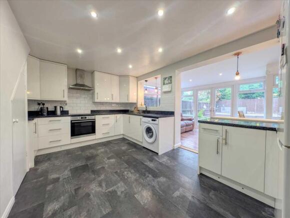 Kitchen /