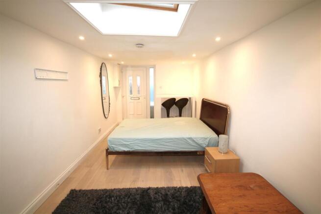 Living Area b.JPG