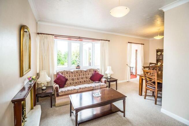 Lounge / Dining Room