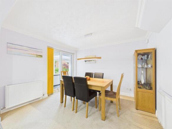 4 bed Detached for sale Image 5
