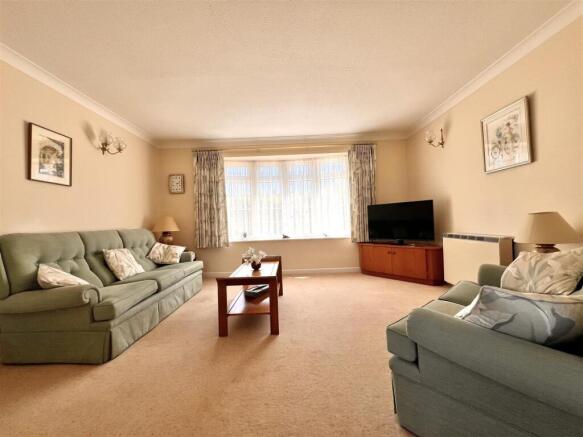 Lounge: