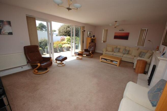 Chaddesley Glen, Poole, Dorset, BH13 photo 4