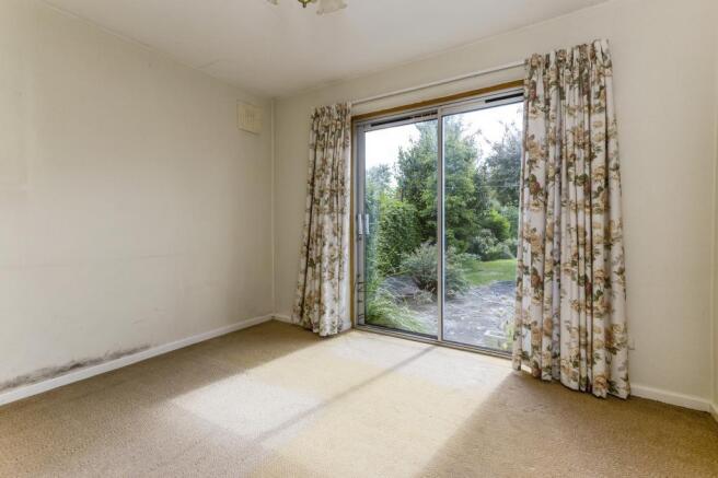 300024 22 Homecroft Drive 12.jpg