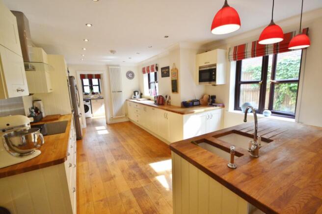Kitchen / Breakfast 